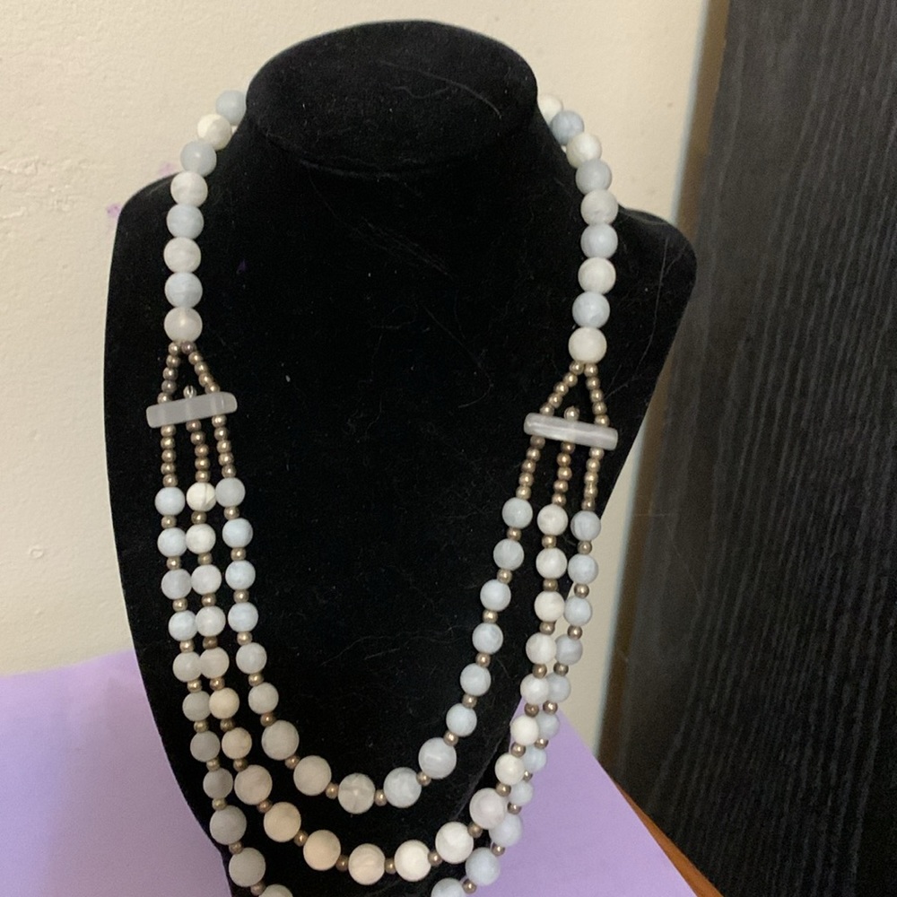 Gorgeous Vintage Genuine Lucite necklace 18”